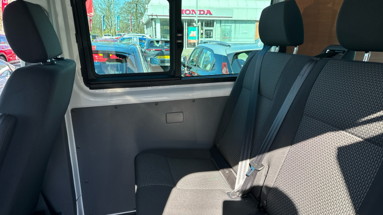 Volkswagen Transporter T32 Swb Diesel 2.0 TDI 110 Highline Kombi Van